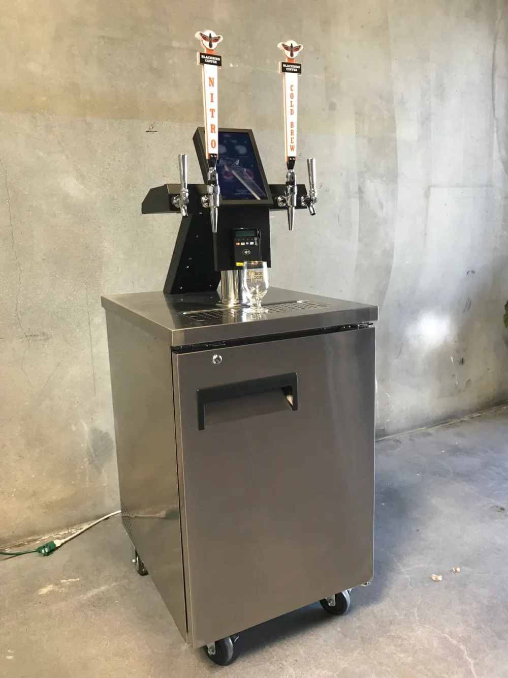 24" Wide Kegerator Vending Machine Four Tap Black Commercial Keg Dispenser - Image 2